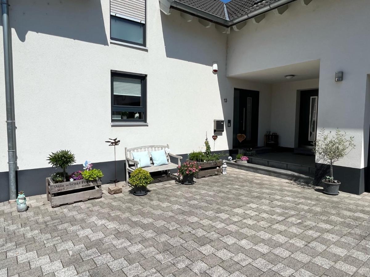 Weingut Grafenhof Lejlighed Heuchelheim-Klingen Eksteriør billede